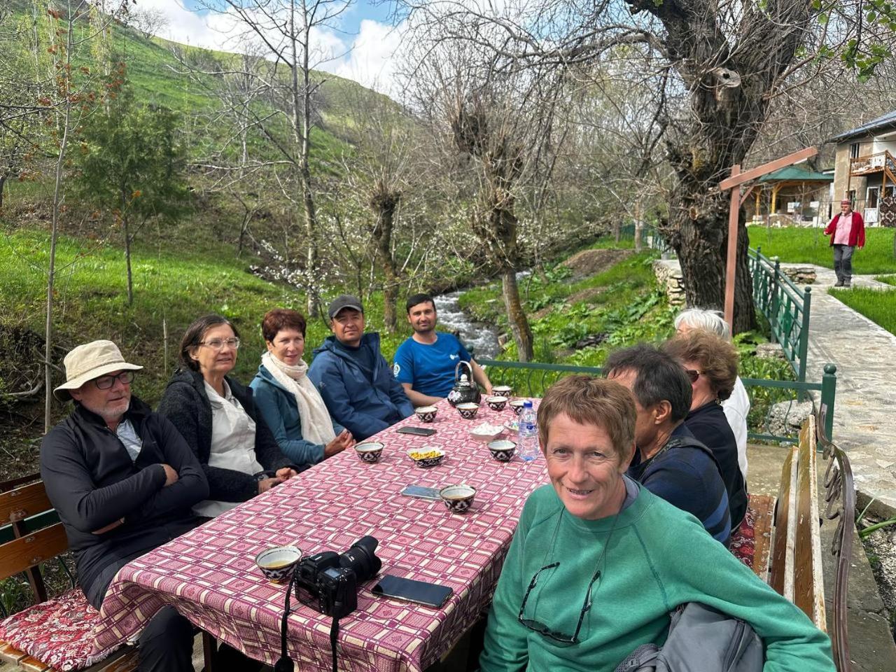 Hayat Guesthouse Nuratau Mountain Yukary-Ukhum Luaran gambar